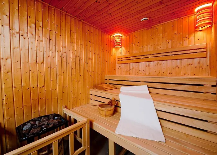 Abacus Business & Wellness Отель Херцегалом