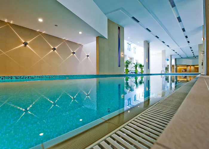 Отель Abacus Business & Wellness Херцегалом